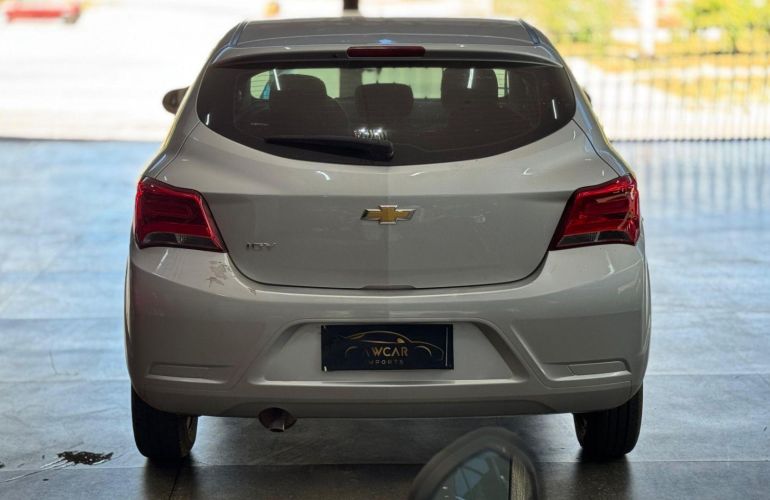 Chevrolet Onix 1.0 Joy 8V Flex 4p Manual - Foto #6