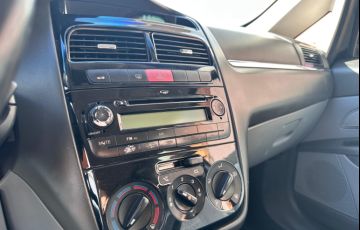Fiat Linea 1.9 MPi Hlx 16V Flex 4p Manual - Foto #9