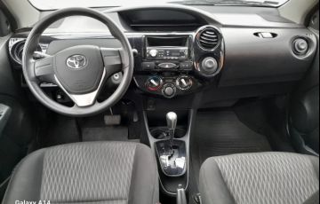 Toyota Etios 1.5 X Sedan 16v - Foto #2