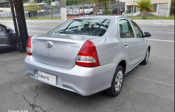 Toyota Etios 1.5 X Sedan 16v - Foto #4