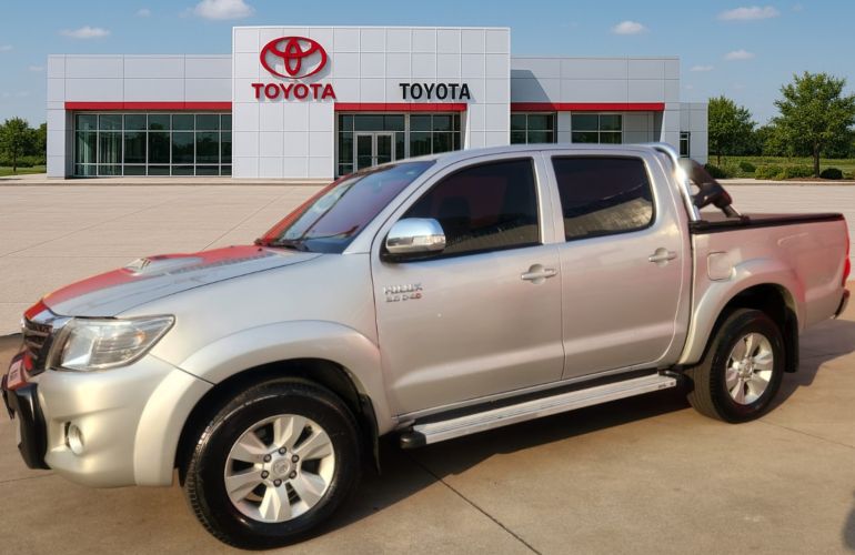Toyota Hilux 3.0 Srv 4x4 CD 16V Turbo Intercooler Diesel 4p Automático - Foto #1