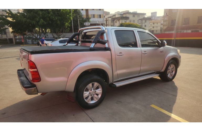 Toyota Hilux 3.0 Srv 4x4 CD 16V Turbo Intercooler Diesel 4p Automático - Foto #4