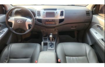 Toyota Hilux 3.0 Srv 4x4 CD 16V Turbo Intercooler Diesel 4p Automático - Foto #10