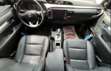 Toyota Hilux 2.8 D-4d Turbo CD Srv 4x4 - Foto #6