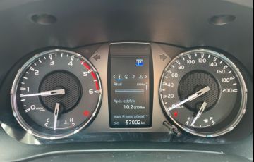 Toyota Hilux 2.8 D-4d Turbo CD Srv 4x4 - Foto #8