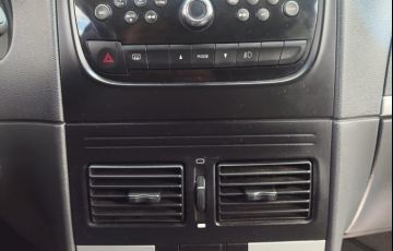 Fiat Idea Attractive 1.4 8V (Flex) - Foto #5