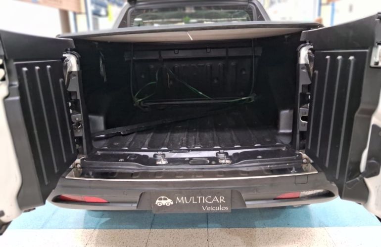 Fiat Toro 1.8 16V Evo Freedom At6 - Foto #6