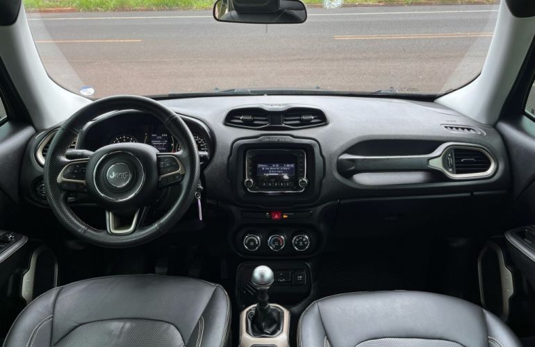 Jeep Renegade Sport 1.8 (Flex) - Foto #8