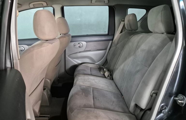 Nissan Livina SL 1.6 16V (flex) - Foto #8