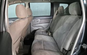 Nissan Livina SL 1.6 16V (flex) - Foto #8