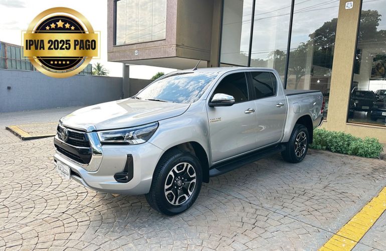 Toyota Hilux 2.8 D-4d Turbo CD Srx 4x4 - Foto #1