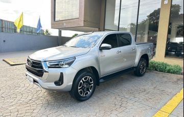 Toyota Hilux 2.8 D-4d Turbo CD Srx 4x4 - Foto #2