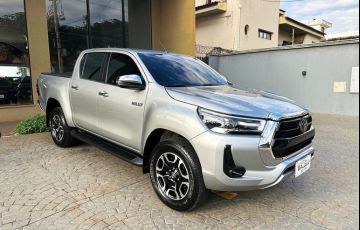 Toyota Hilux 2.8 D-4d Turbo CD Srx 4x4 - Foto #4
