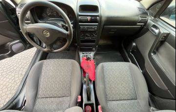 Chevrolet Astra 2.0 MPFi Advantage Sedan 8v - Foto #7