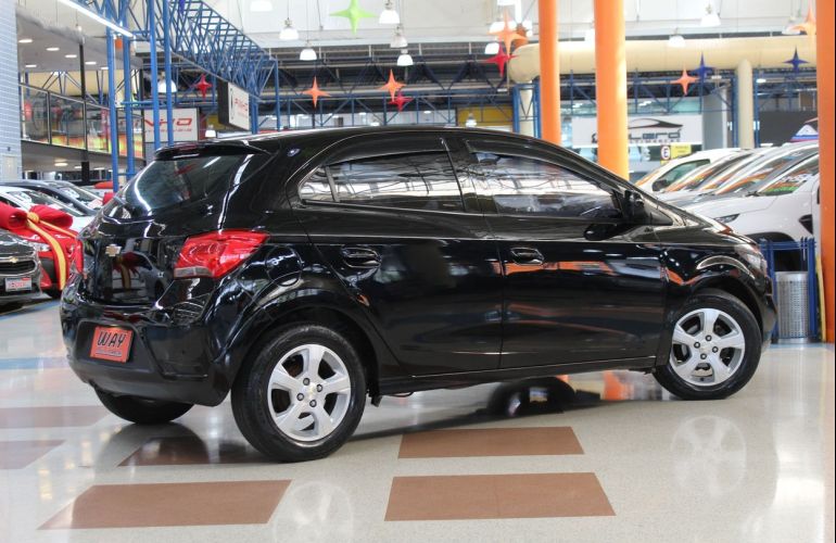 Chevrolet Onix 1.4 MPFi LT 8v - Foto #2
