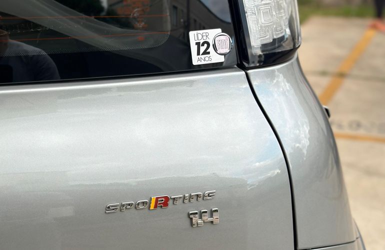 Fiat Uno Sporting 1.4 8V Dualogic (Flex) - Foto #6