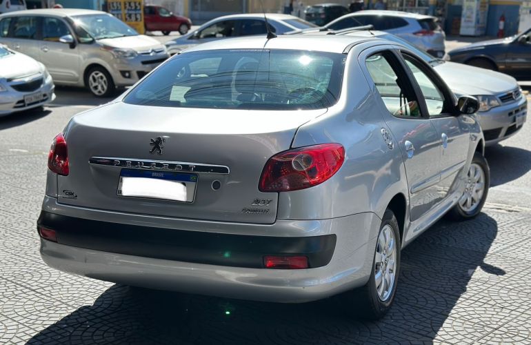 Peugeot 207 1.4 Xr Passion Sport 8v - Foto #4
