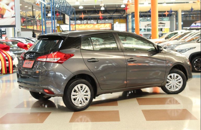 Toyota Yaris 1.3 16V Xl Live - Foto #2