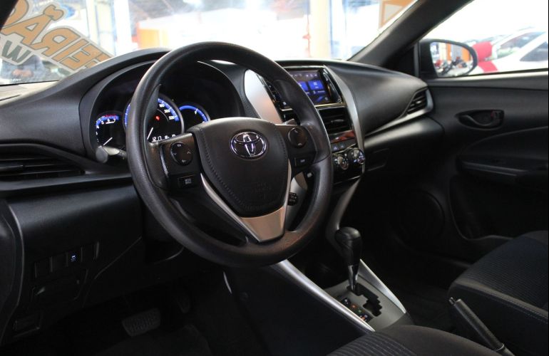 Toyota Yaris 1.3 16V Xl Live - Foto #3