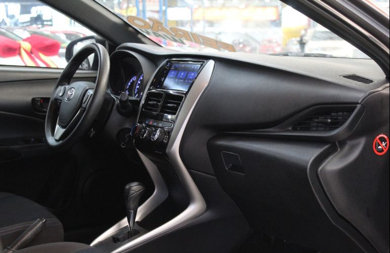 Toyota Yaris 1.3 16V Xl Live - Foto #10