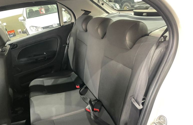 Volkswagen Gol 1.0 12v MPi Totalflex 4p Manual - Foto #7