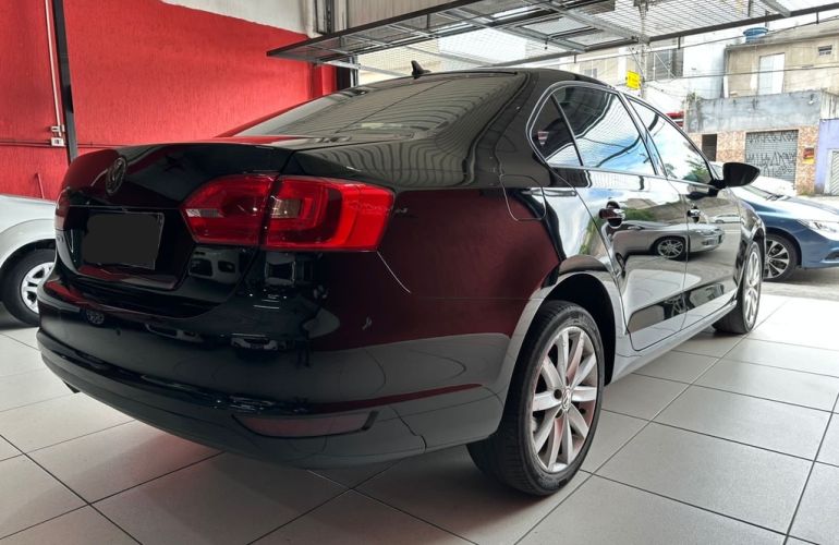 Volkswagen Jetta 2.0 Comfortline Tiptronic (Flex) - Foto #5