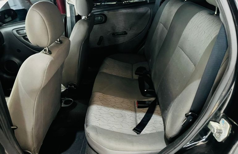 Chevrolet Corsa 1.0 MPFi Maxx 8v - Foto #8