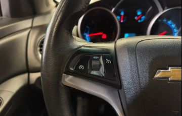 Chevrolet Cruze 1.8 LT 16V Sedan - Foto #2