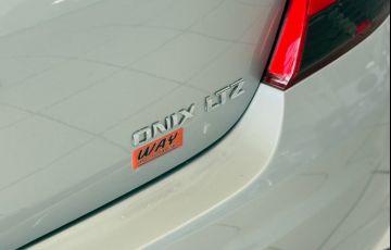 Chevrolet Onix 1.4 MPFi LTZ 8v - Foto #10