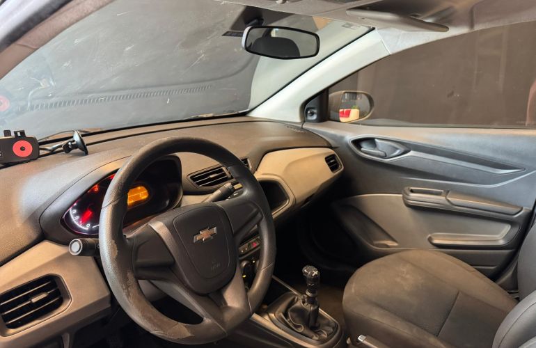 Chevrolet Onix 1.0 MPFi Joy 8V Flex 4p Manual - Foto #5