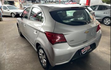 Chevrolet Onix 1.0 LT - Foto #6