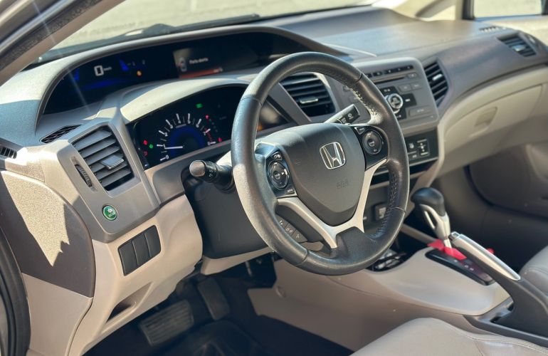 Honda Civic 2.0 LXR 16v - Foto #6