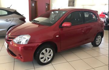 Toyota Etios XS 1.3 (Flex) - Foto #2