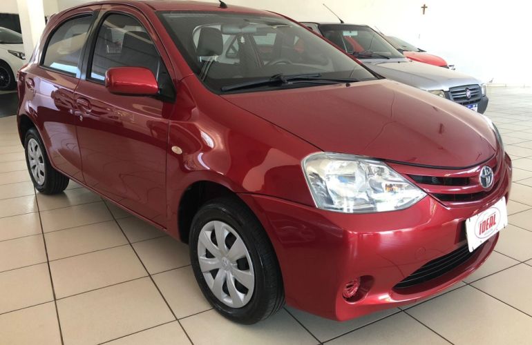 Toyota Etios XS 1.3 (Flex) - Foto #3