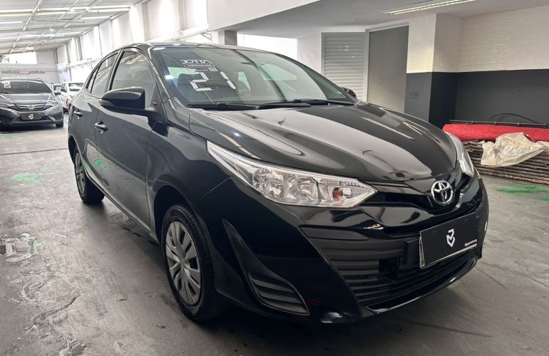 Toyota Yaris 1.5 16V Flex Sedan Xl Live Multidrive - Foto #4
