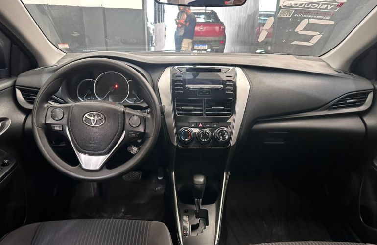 Toyota Yaris 1.5 16V Flex Sedan Xl Live Multidrive - Foto #7