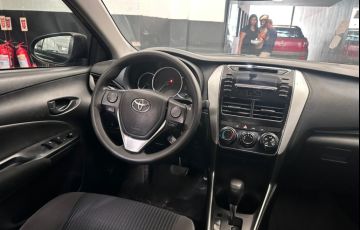Toyota Yaris 1.5 16V Flex Sedan Xl Live Multidrive - Foto #9