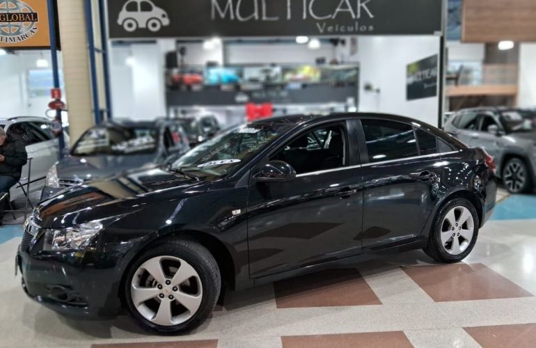 Chevrolet Cruze 1.8 LT 16V Sedan - Foto #3
