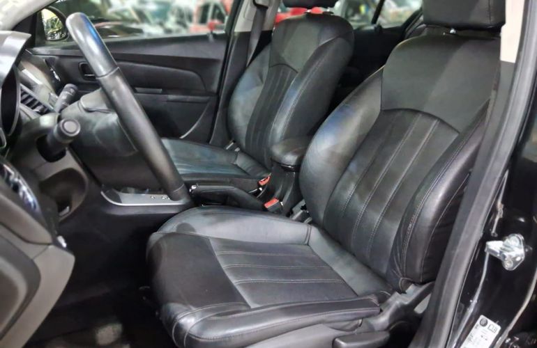 Chevrolet Cruze 1.8 LT 16V Sedan - Foto #5