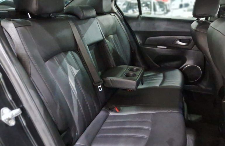 Chevrolet Cruze 1.8 LT 16V Sedan - Foto #6