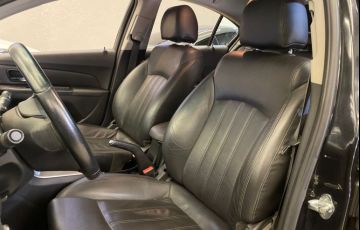 Chevrolet Cruze 1.8 LT 16V Sedan - Foto #10