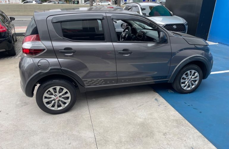 Fiat Mobi 1.0 8V Evo Like - Foto #9