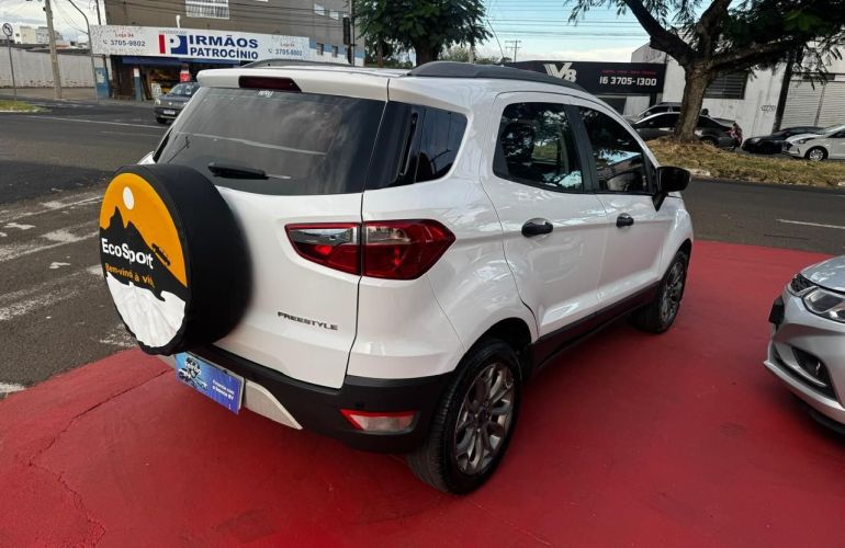 Ford Ecosport 1.6 Freestyle 16v - Foto #9