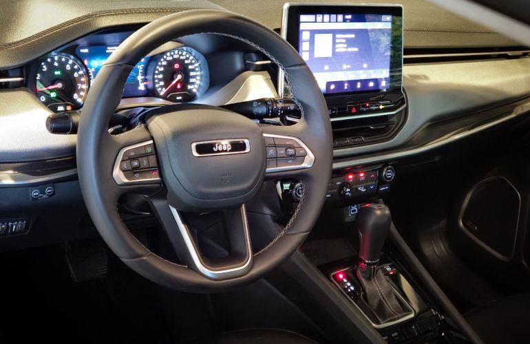 Jeep Compass 1.3 T270 Turbo Longitude - Foto #4