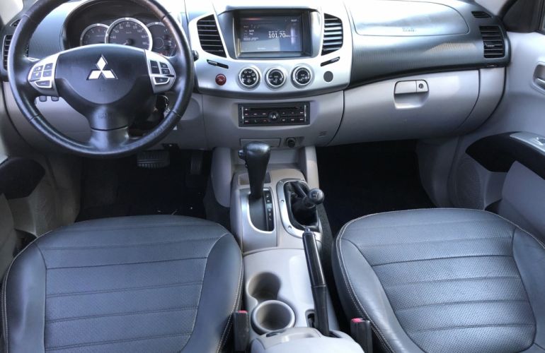 Mitsubishi L 200 Triton HPE 4x4 3.2 (aut) (cab. dupla) - Foto #6
