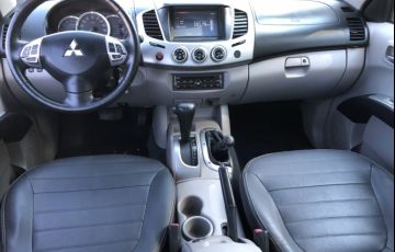 Mitsubishi L 200 Triton HPE 4x4 3.2 (aut) (cab. dupla) - Foto #6