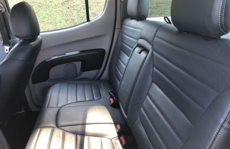 Mitsubishi L 200 Triton HPE 4x4 3.2 (aut) (cab. dupla) - Foto #9