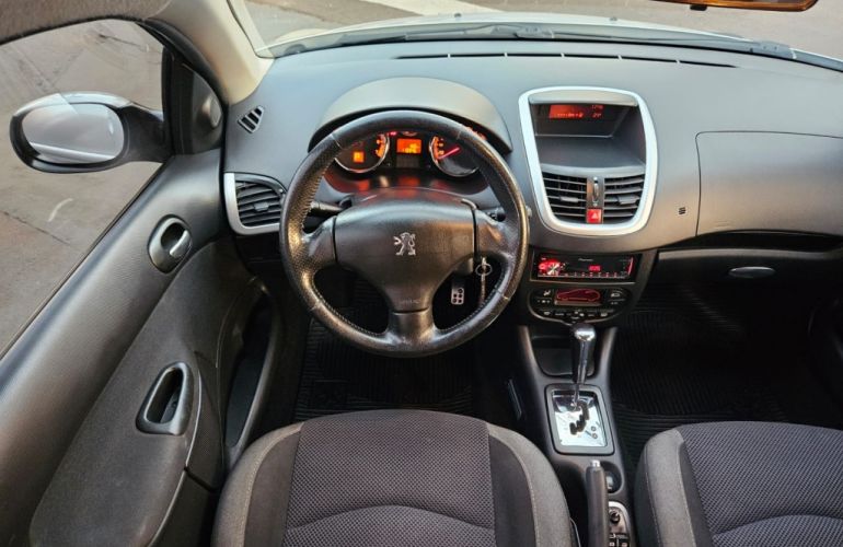 Peugeot 207 Hatch XS 1.6 16V (flex) (aut) - Foto #3