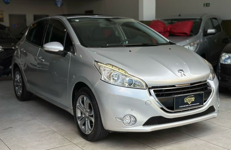 Peugeot 208 1.6 Griffe 16v - Foto #1