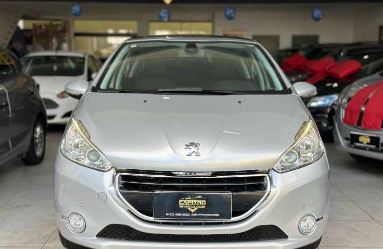Peugeot 208 1.6 Griffe 16v - Foto #2